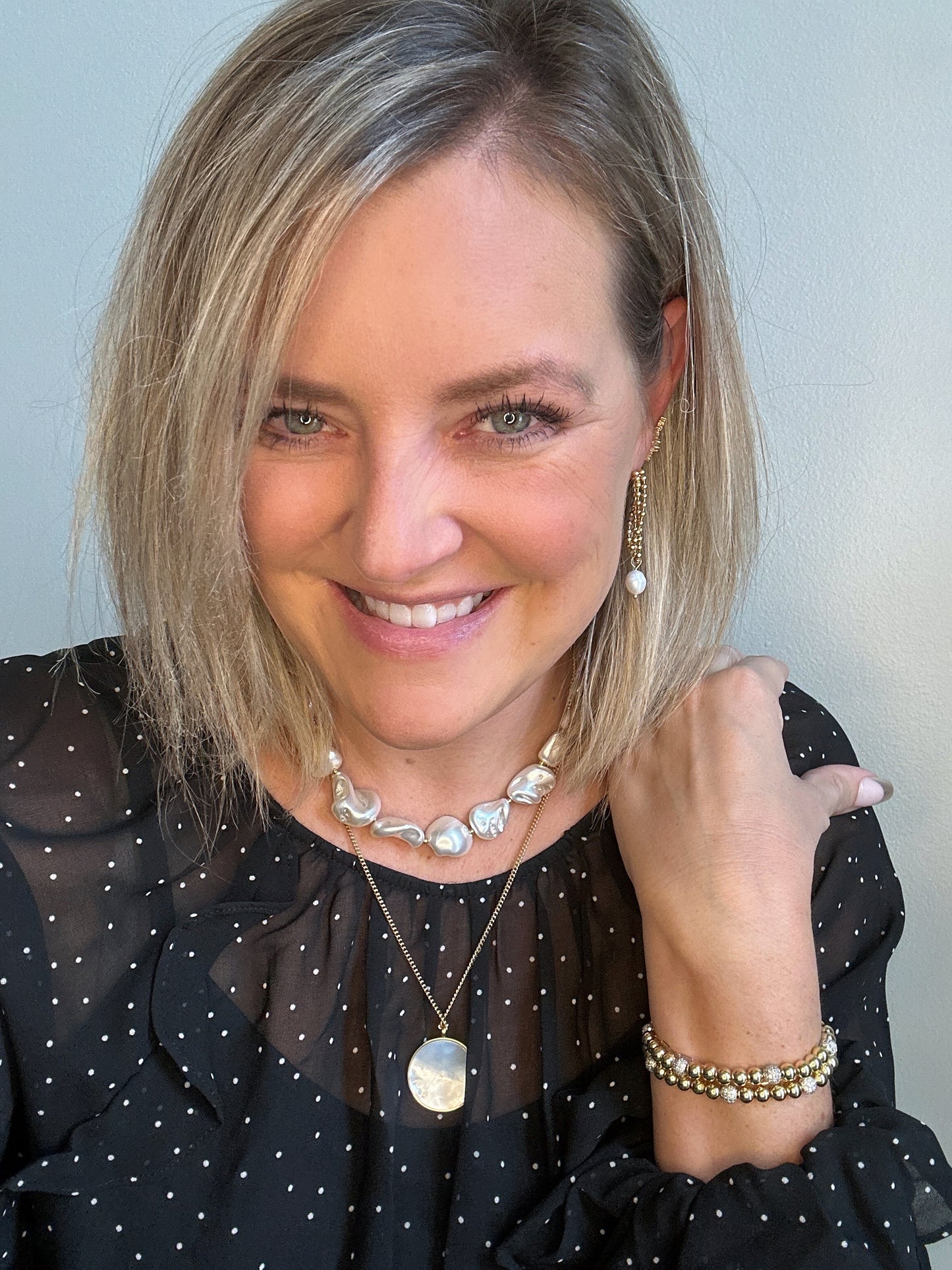 Mother Pearl Pendant Necklace