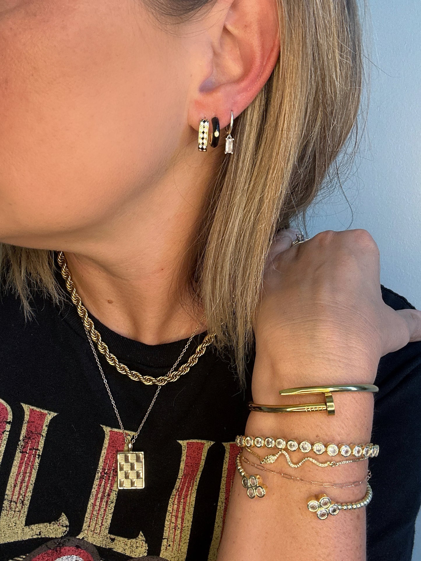 Black White Reversible Huggies