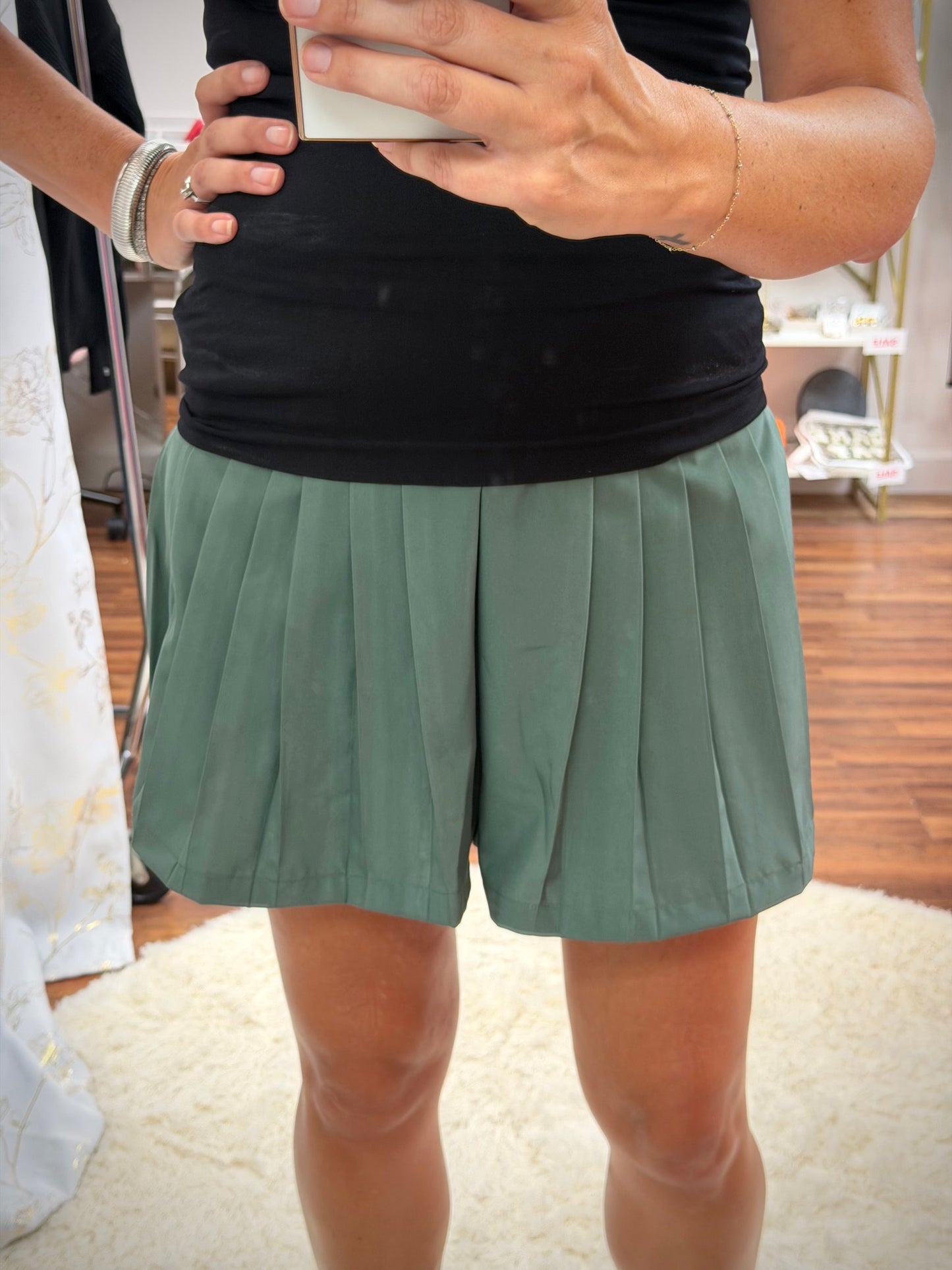Pleated Active Shorts