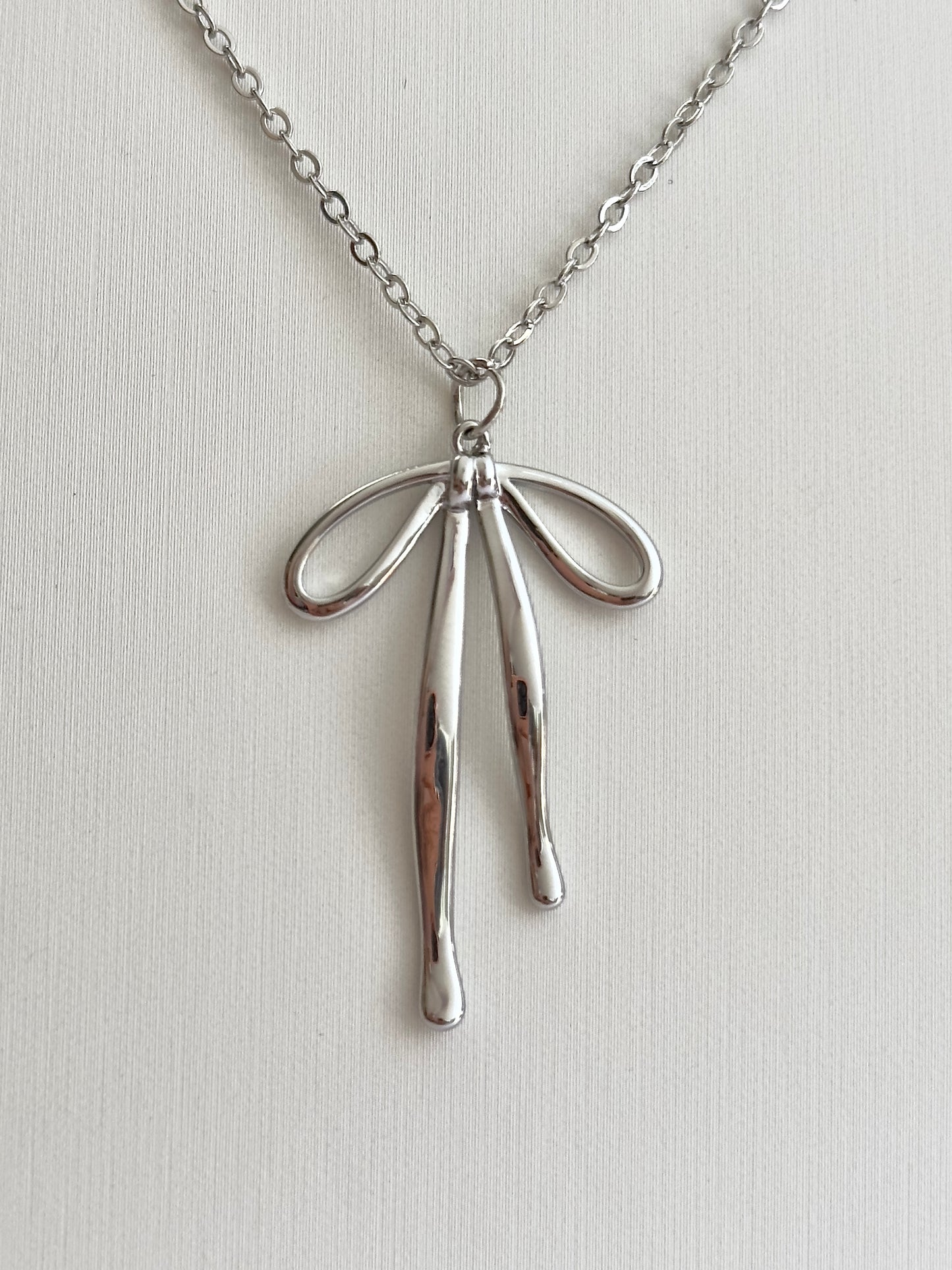 Silver Bow Necklace