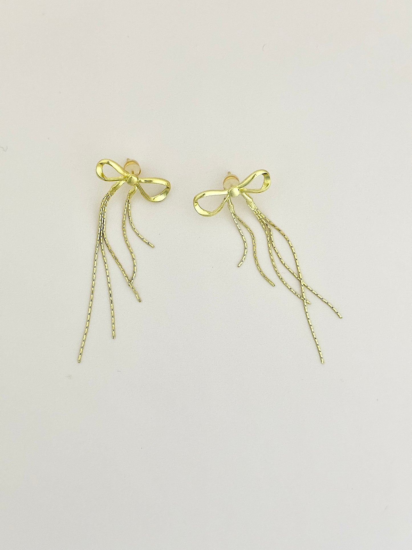 Dangling Bow Studs