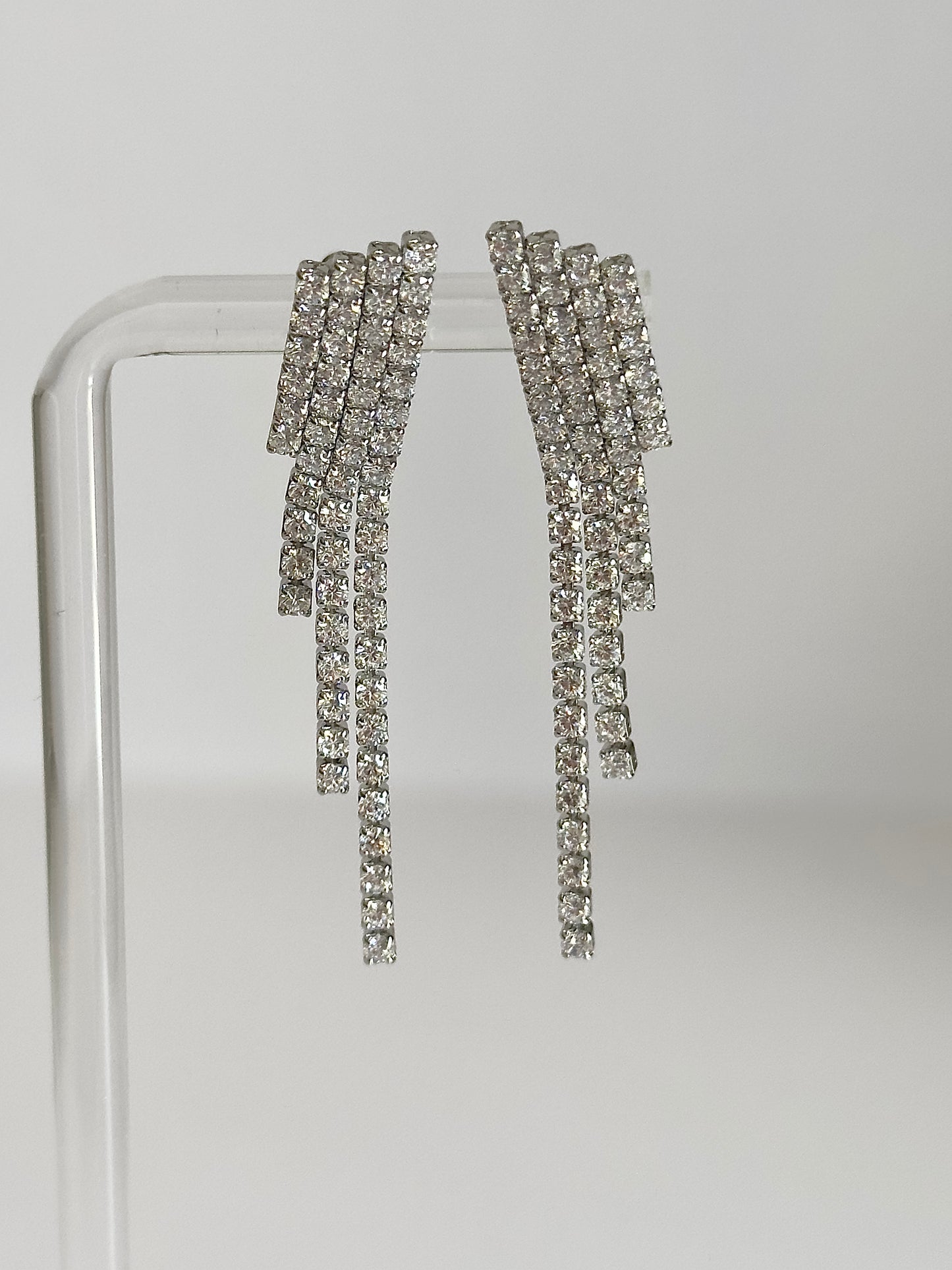 Nikki Earring