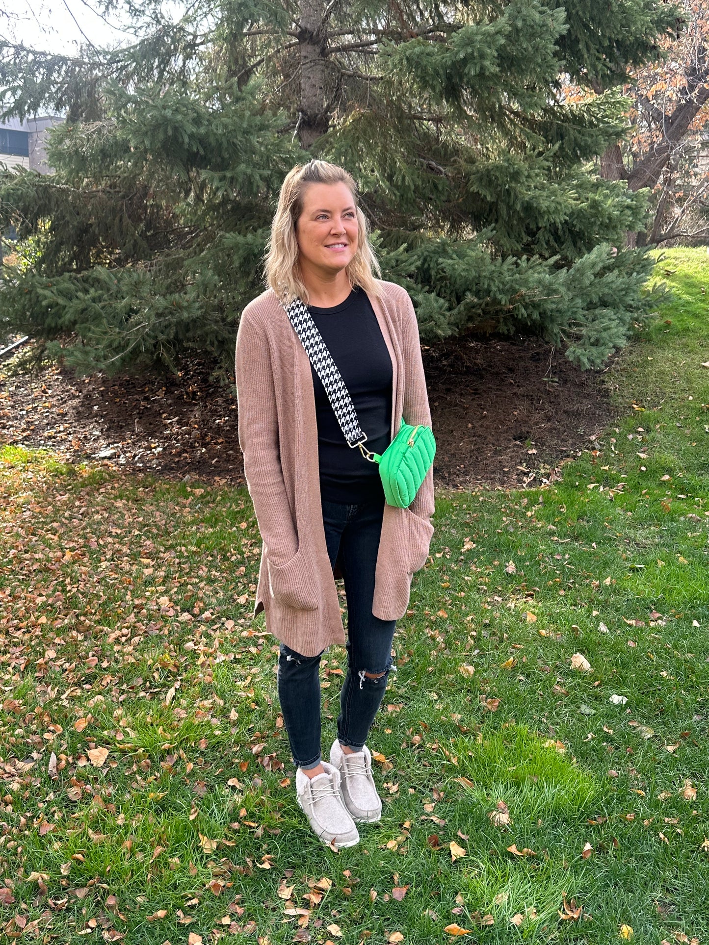 Black and White Houndstooth Strap