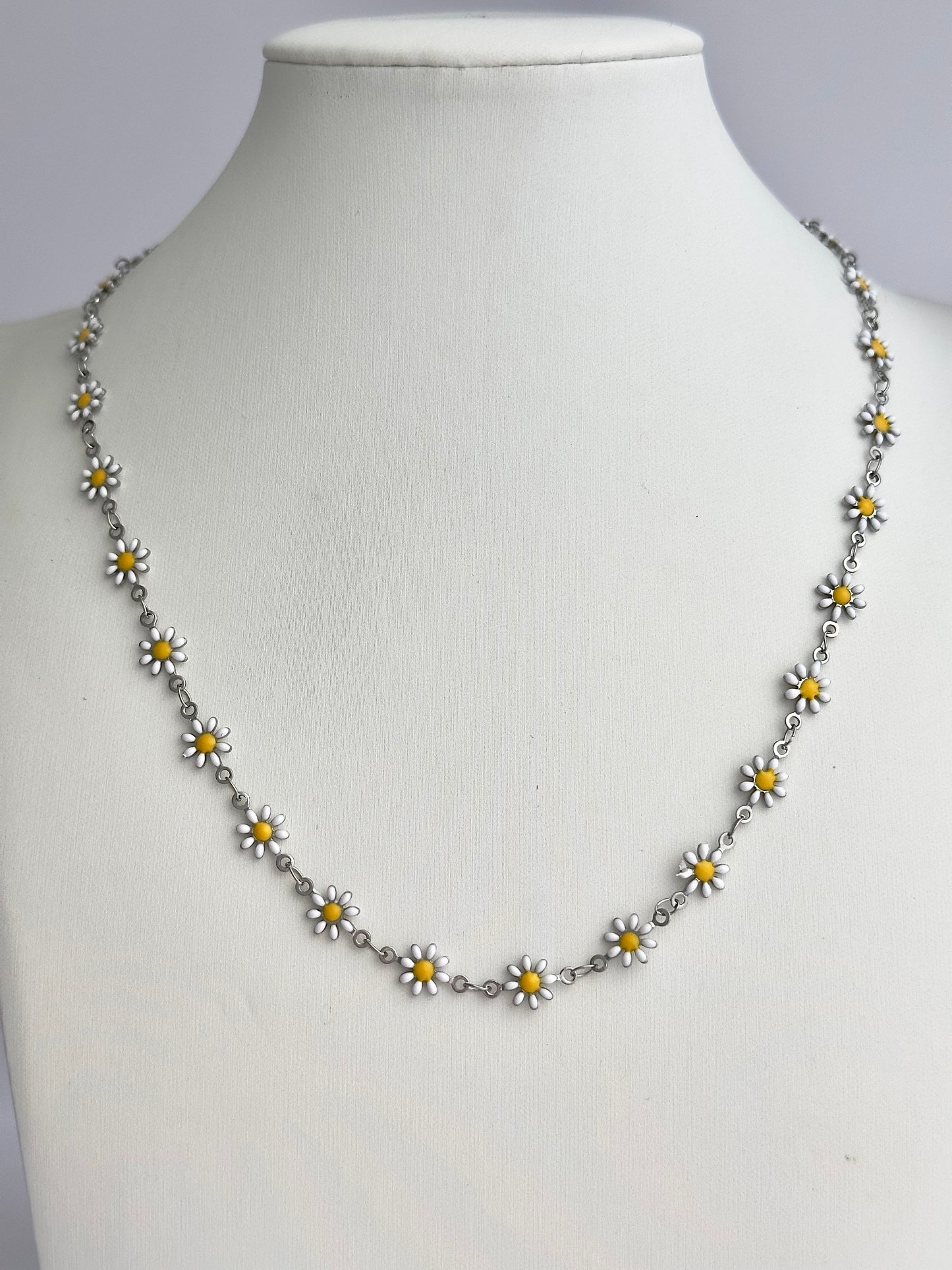 Silver White Daisy Choker