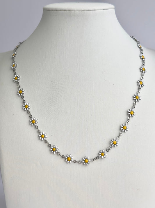 Silver White Daisy Choker