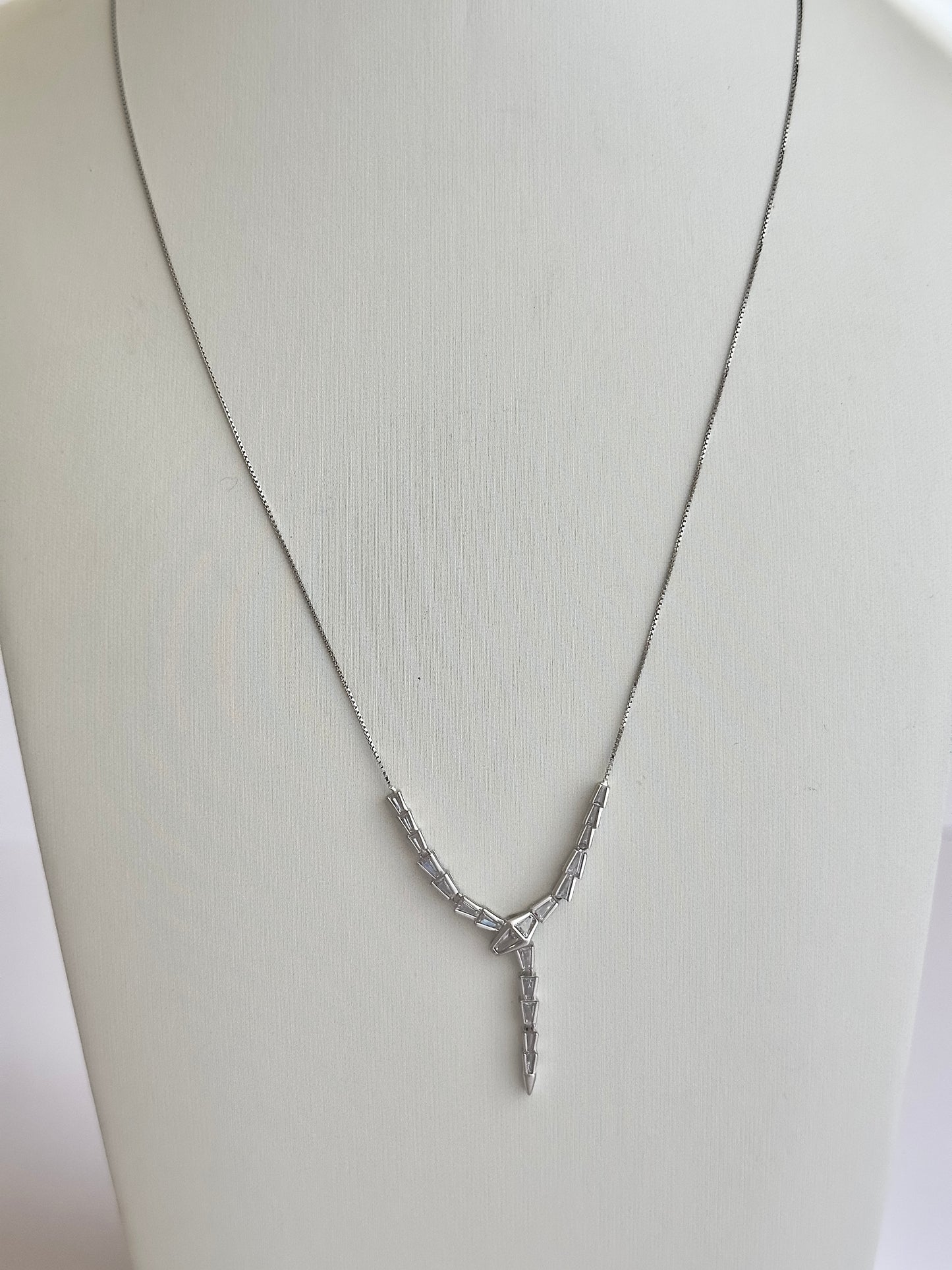 Snake Shine Silver Necklace