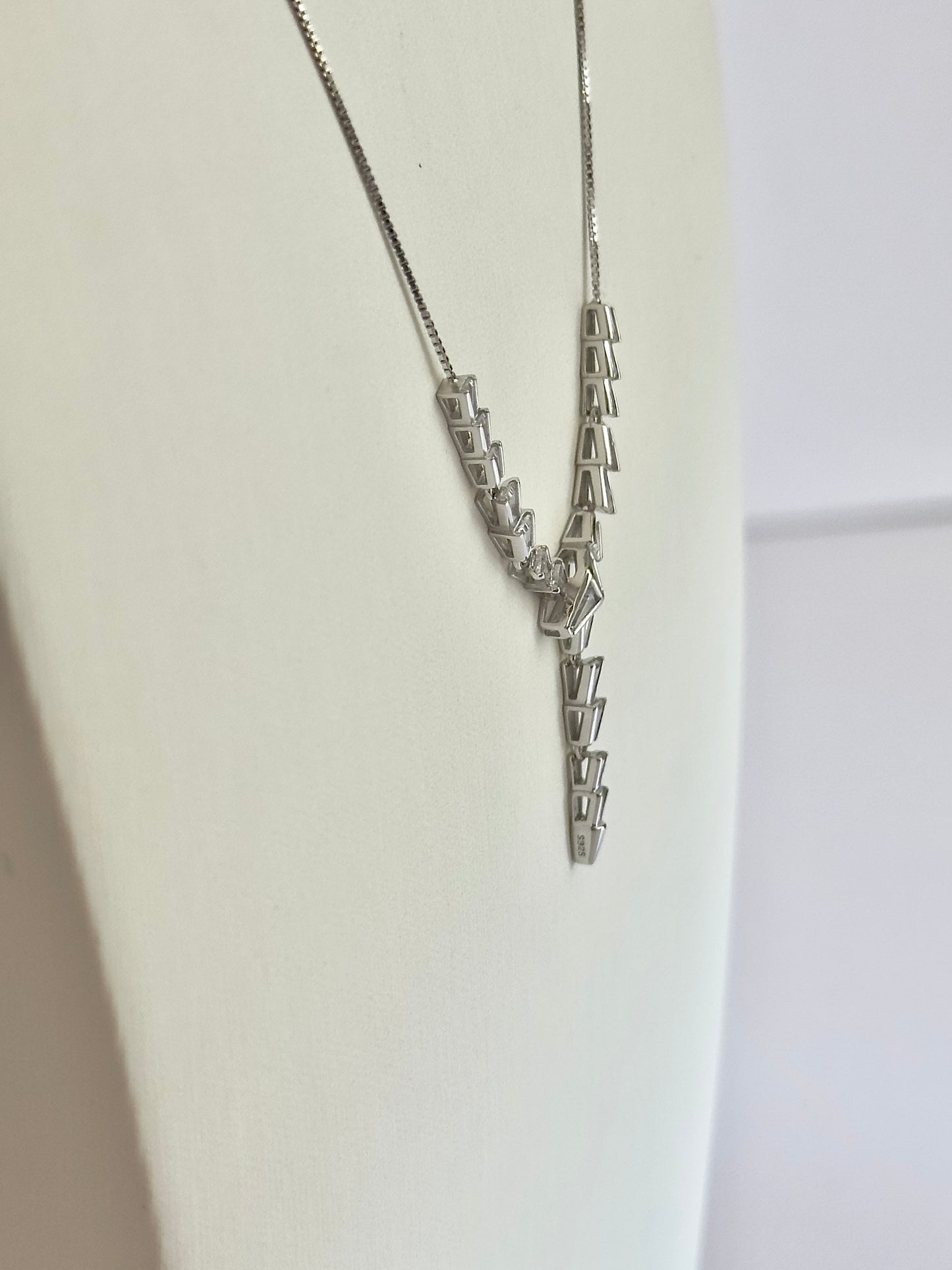 Snake Shine Silver Necklace
