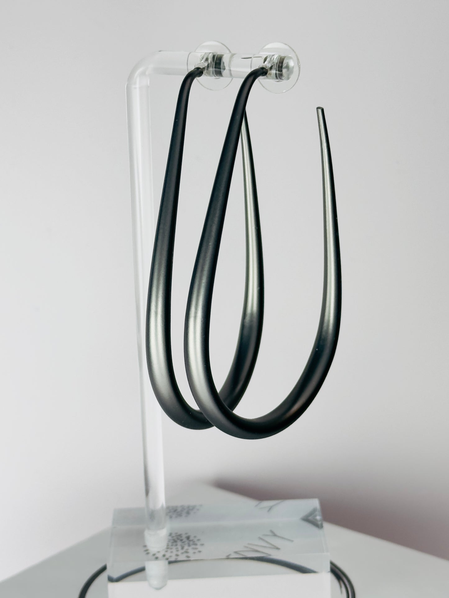 Harlow Gunmetal Matte Hoop