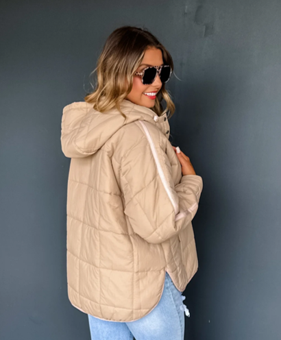 Peyton Puffer Jacket in Beige