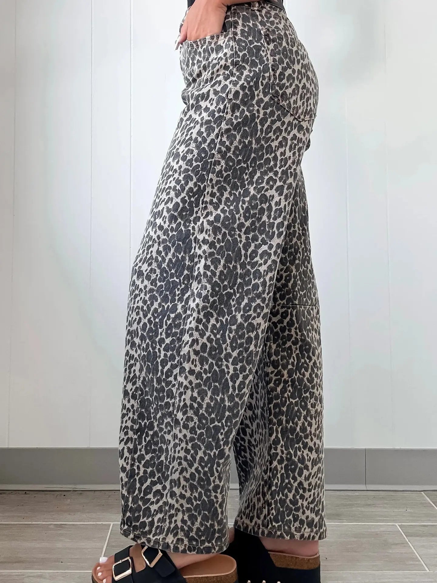 Leopard Barrel Jeans